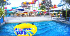 มีทั้งสระน้ำและสไตล์เดอร์ยักษ์ให้ได้เล่น